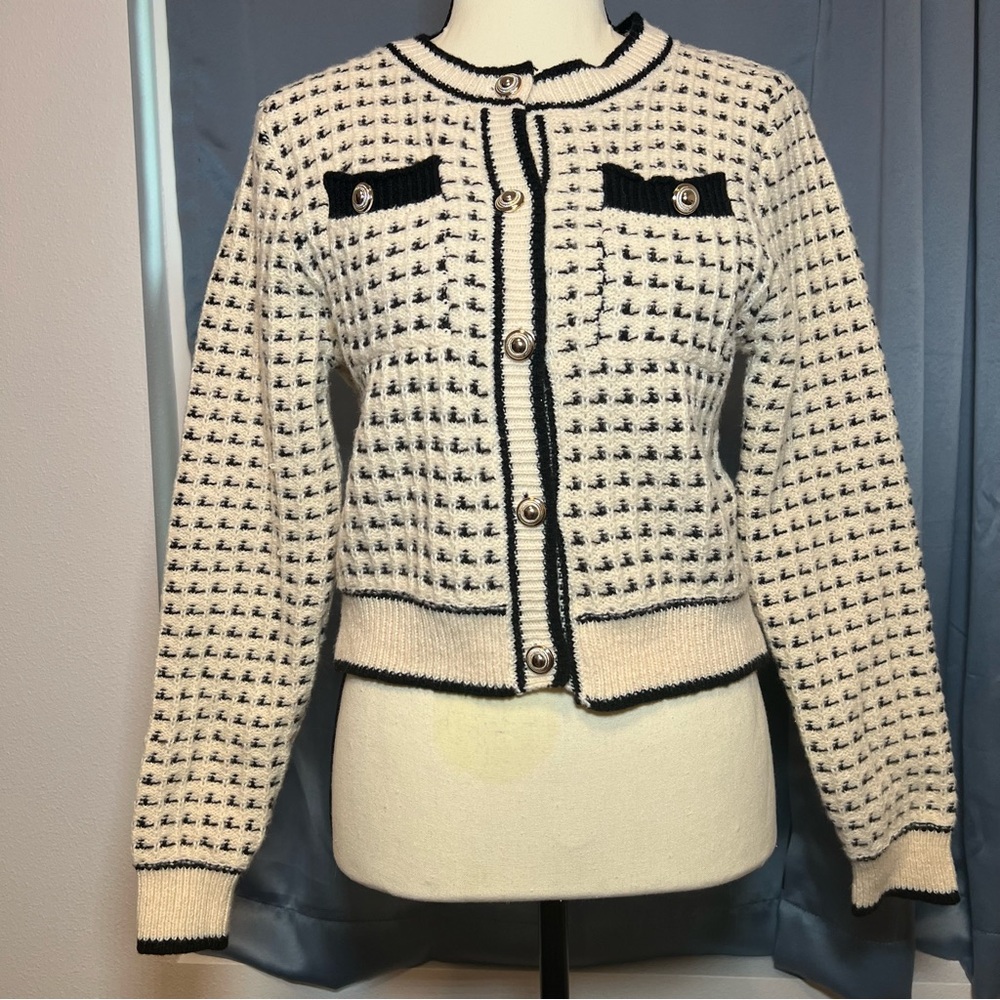 SHEIN Black and Cream Patterned Knit sweater - Picture 7 of 12
